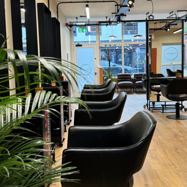 Our balayage & creative hair salon located in Sale, Manchester, M33 2DH