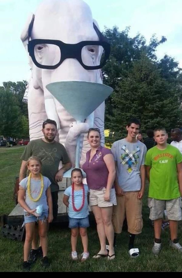 Step-dad Dan, Amy, Dalton,  Jared
In front Reese & Amber, Fortville,  Indiana