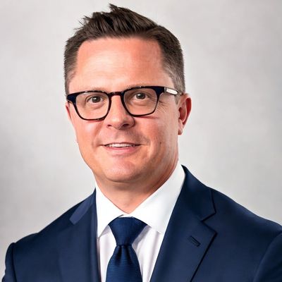Headshot of Corey Stender founder of Navigate Franchising.