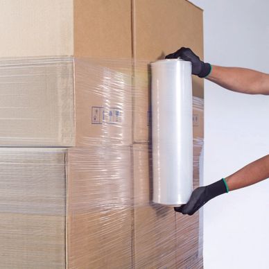 Embalaje de mercancia con plastico stretch