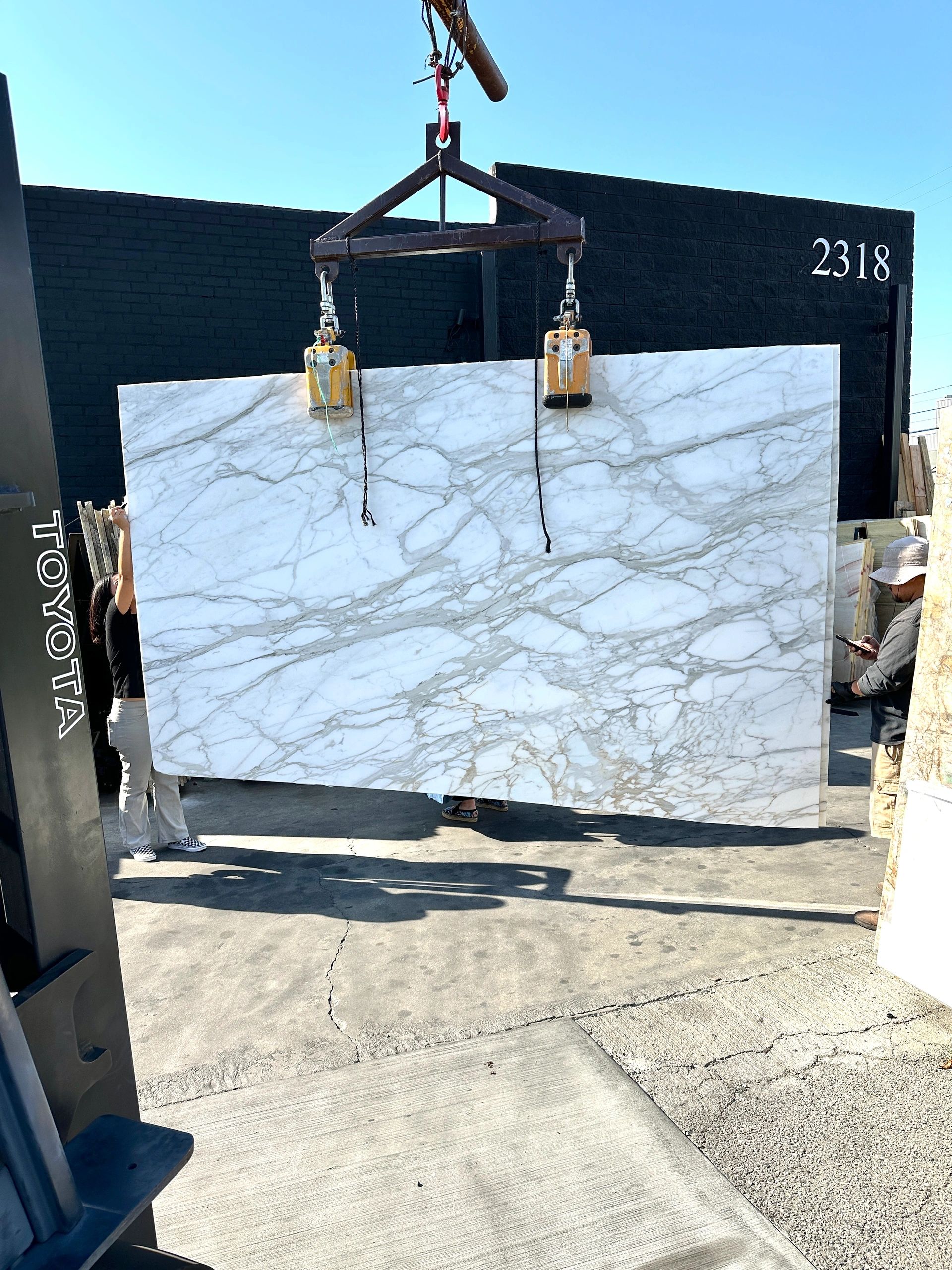 Marble Slab Yard Royal Stone Calacatta Oro Super Borghini Extra Wow Honed Finish Marble Slab 78x127