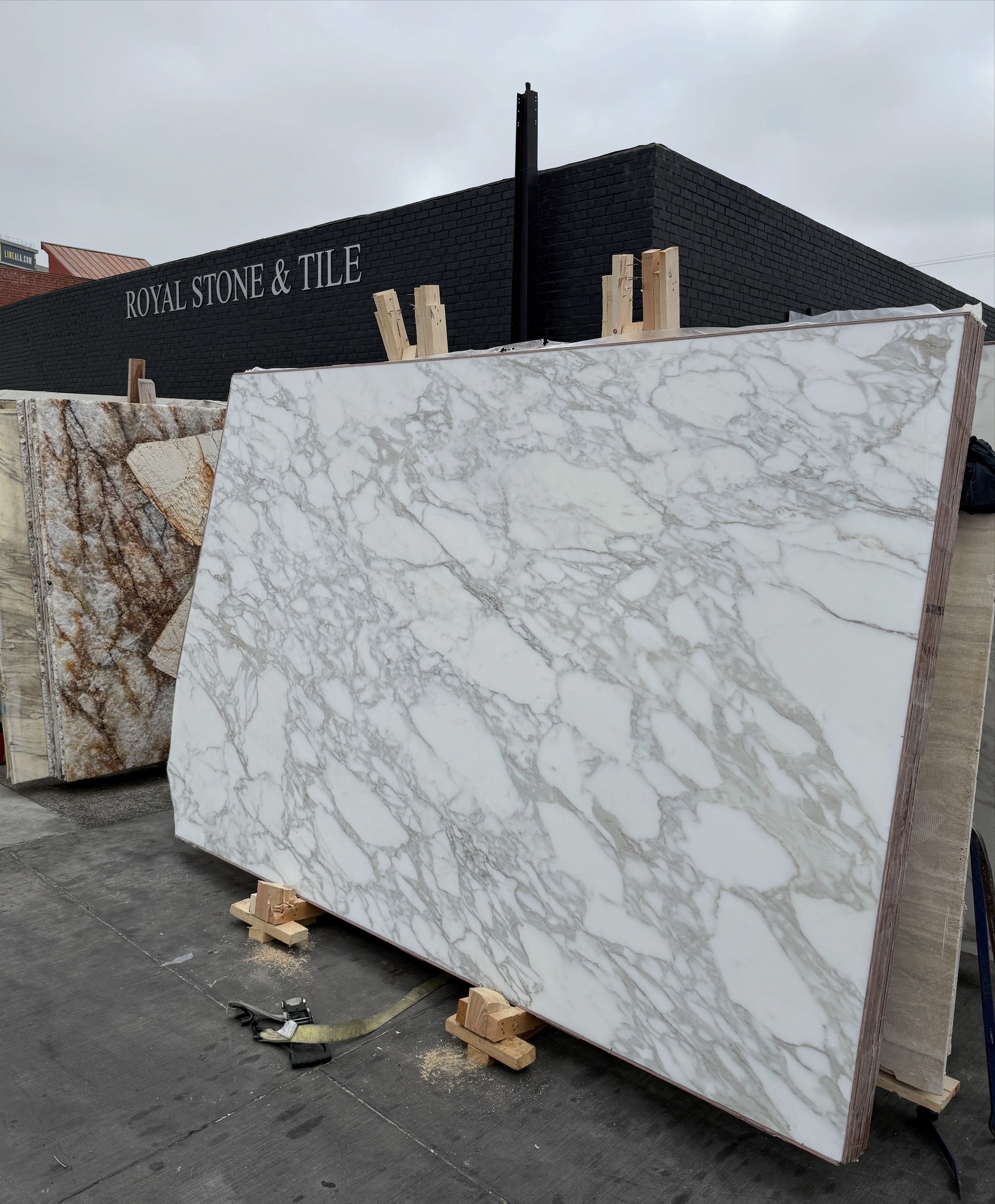 Calacatta Borghini Wow Honed Finish Marble Slab 80" x 126" 