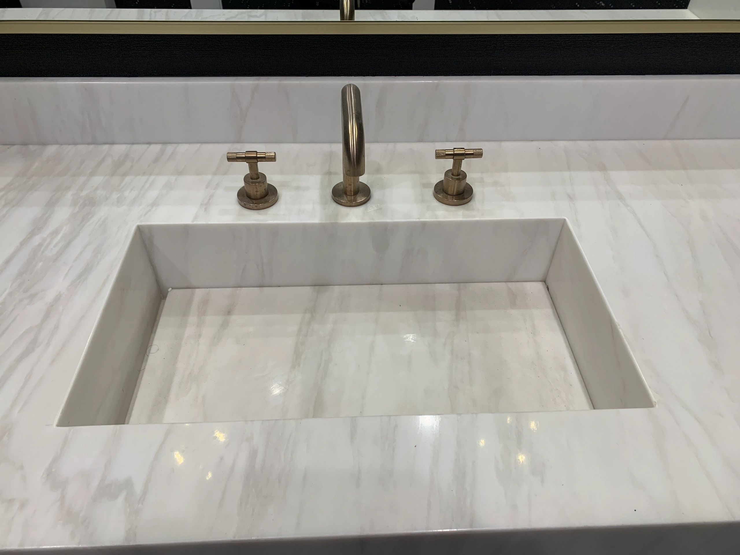 integral countertop sink