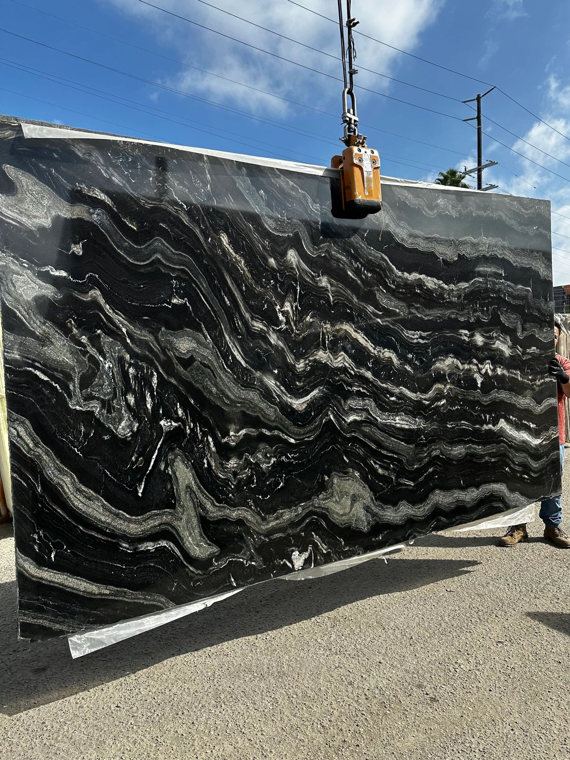 Nero Explosion Quartzite Slab yard royal stone slab yard in los Angeles quartzite slabs with color