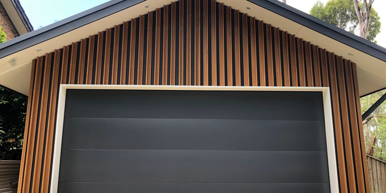 Sectional garage door