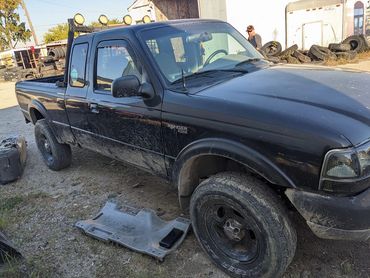 2000 FORD RANGER FOR PARTS ONLY!