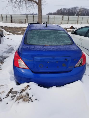 2012 Nissan Versa FOR PARTS ONLY!