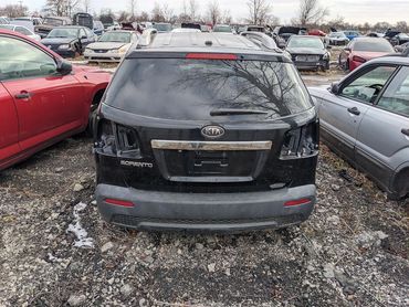 2010 KIA SORENTO FOR PARTS ONLY