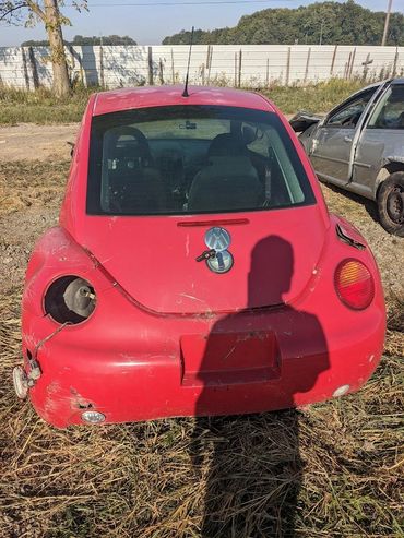1998 Volkswagen Beetle 
FOR PARTS ONLY