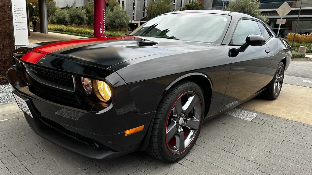 2013 DODGE CHALLENGER SXT $14,900.00

Clean Title