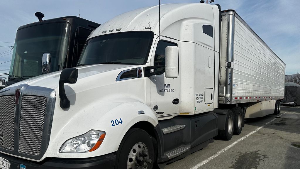 2017 KENWORTH CONSTRUCT T680 TRACTOR TRUCK $89,900