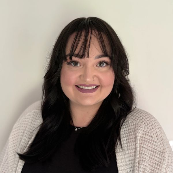 professional headshot of woman 