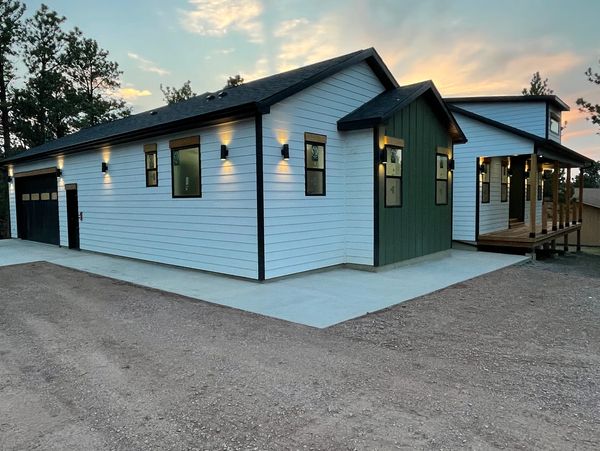 Start to finish custom home in Pine Haven, Wy