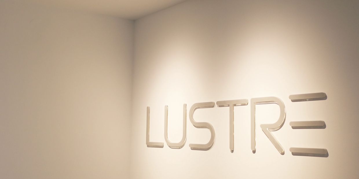 lustre lighting company logo
