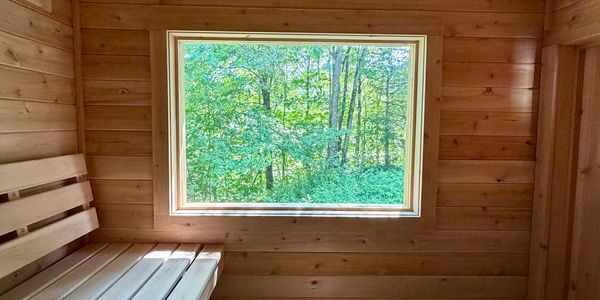 Vermont sauna built with local materials 