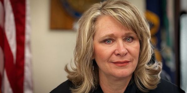 Judge Landee Holloway