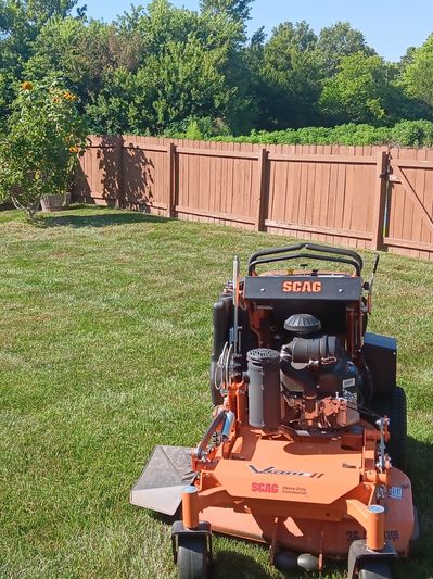 Mowing & Lawn Care Blue Springs, MO
