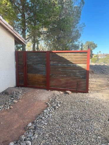Custom wood and corrugated steel (rusted) fence
Henderson, Las Vegas, Lake Las Vegas, Boulder City
