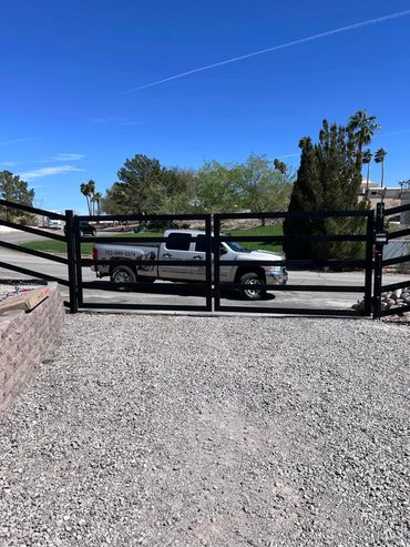 Custom horizontal wrought iron fencing w/ a solar powered gate operator
Boulder City
Henderson
Vegas