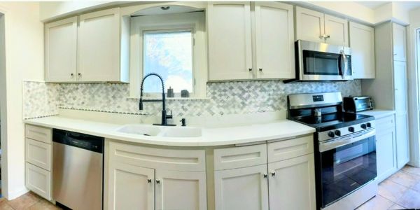 Best Kitchen Cabinet Painters near me Tulsa. Cabinet Refinishing Company Broken Arrow, Tulsa, jenks.