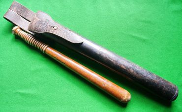 Victorian Cheshire constabulary truncheon with original leather case