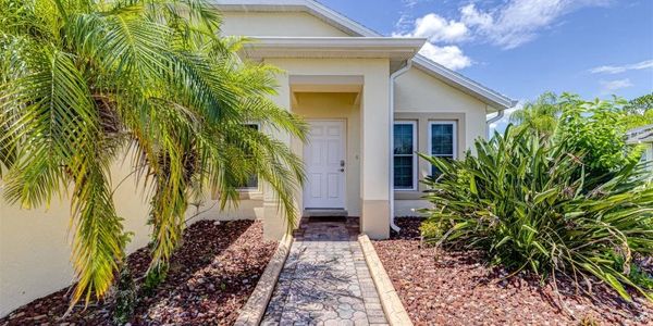 Exterior / Front of Villa

Front exterior of Gleneagles Drive Villa, Davenport, Florida

Entrance