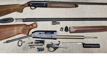 Beretta Outlander 12ga. Shotgun assembled & disassembled