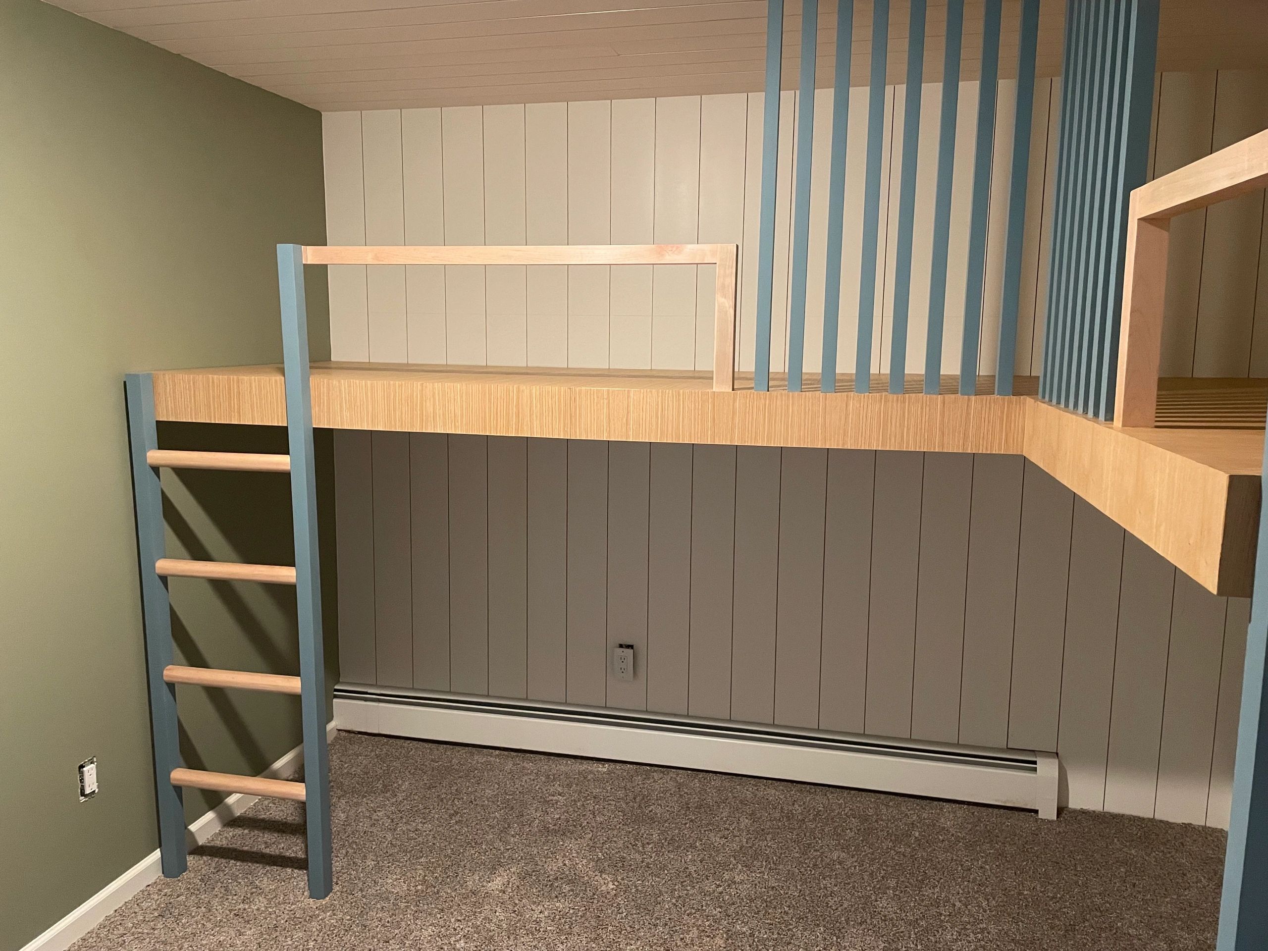 Floating bunk beds