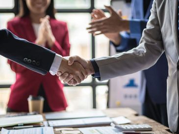 Tenants like Small giants are connected with people they can rely on.
