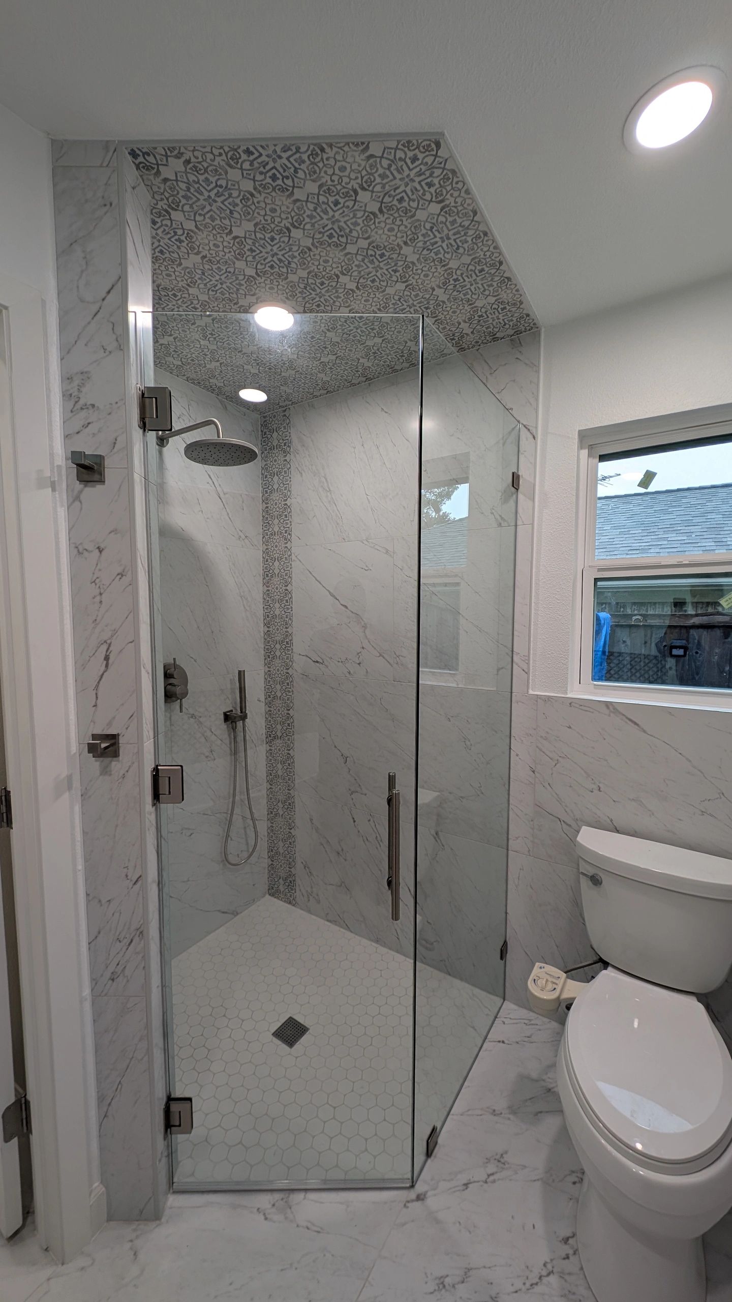 bathroom remodeling, frameless glass enclosure 
