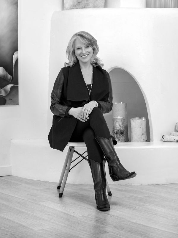 Shanin Renee Dockrey, art dealer, Sedona, art gallery