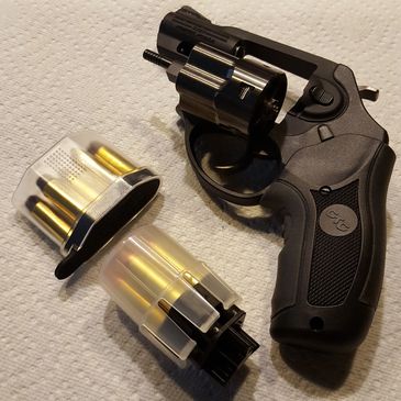 Quick Reload For Your Glue Sticks: The Glue Gun Six Shooter