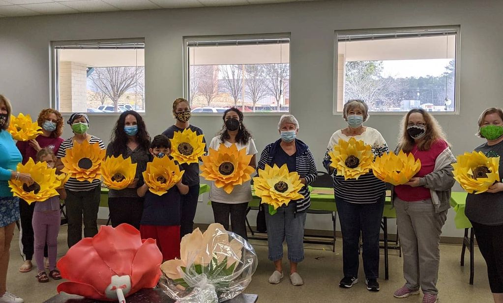 Group of people attending sunflower workshop 