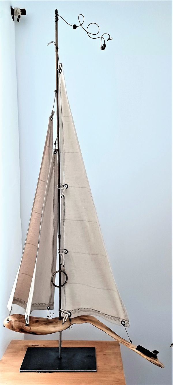 sculptures voiliers, voiliers faits main, art nautique, sculptures artisanales,  voilier en bois