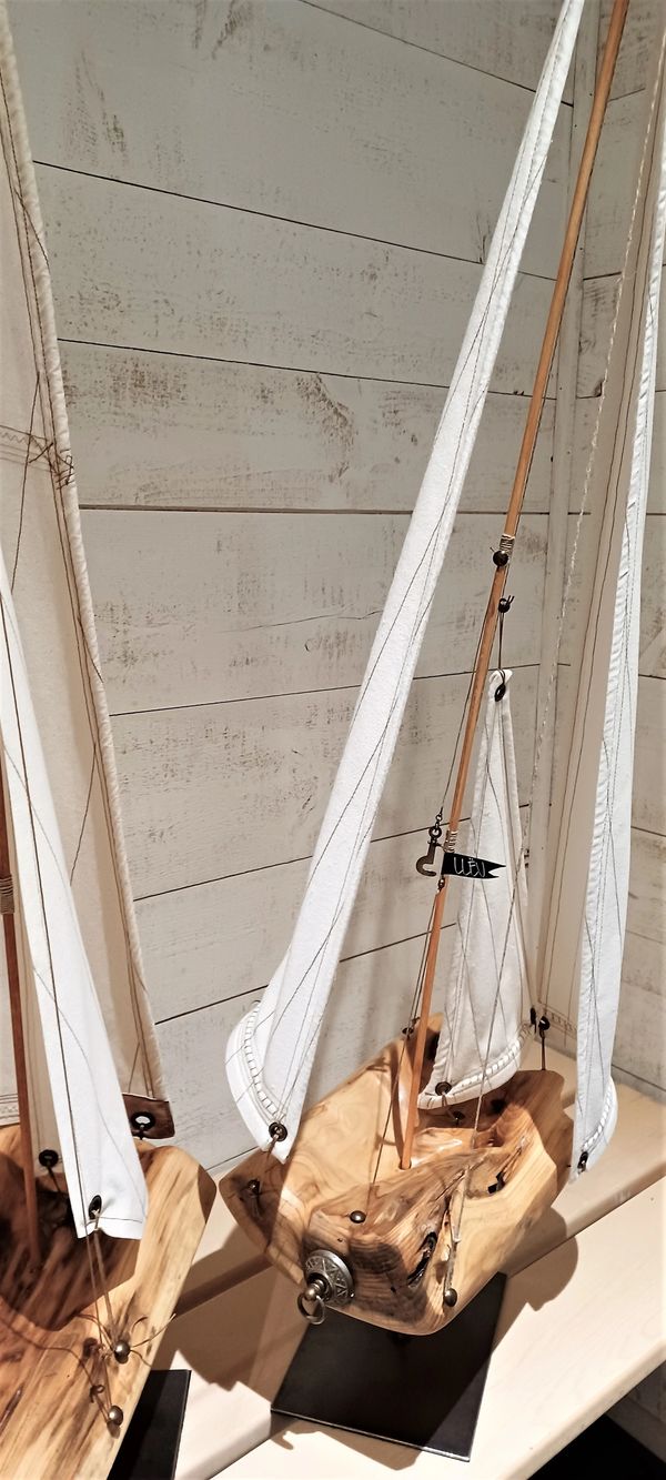 sculptures voiliers, voiliers faits main, art nautique, sculptures artisanales,  voilier en bois
