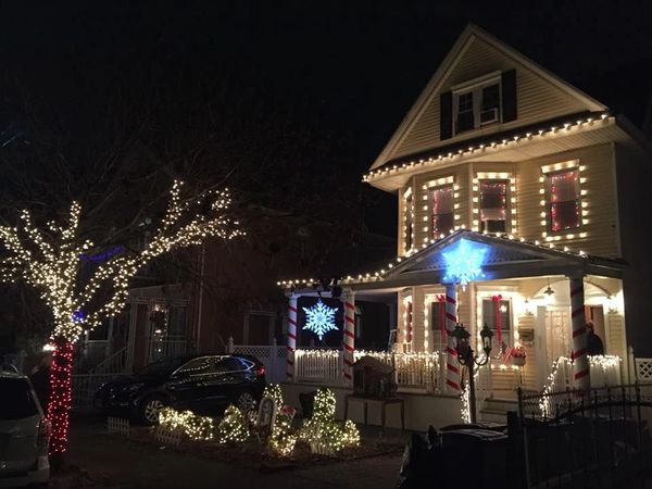 Professional Holiday Lighting Company Southern New Hampshire