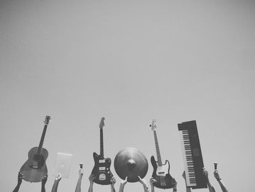 There’s ukulele, keyboard and piano, computer for music theory class available 