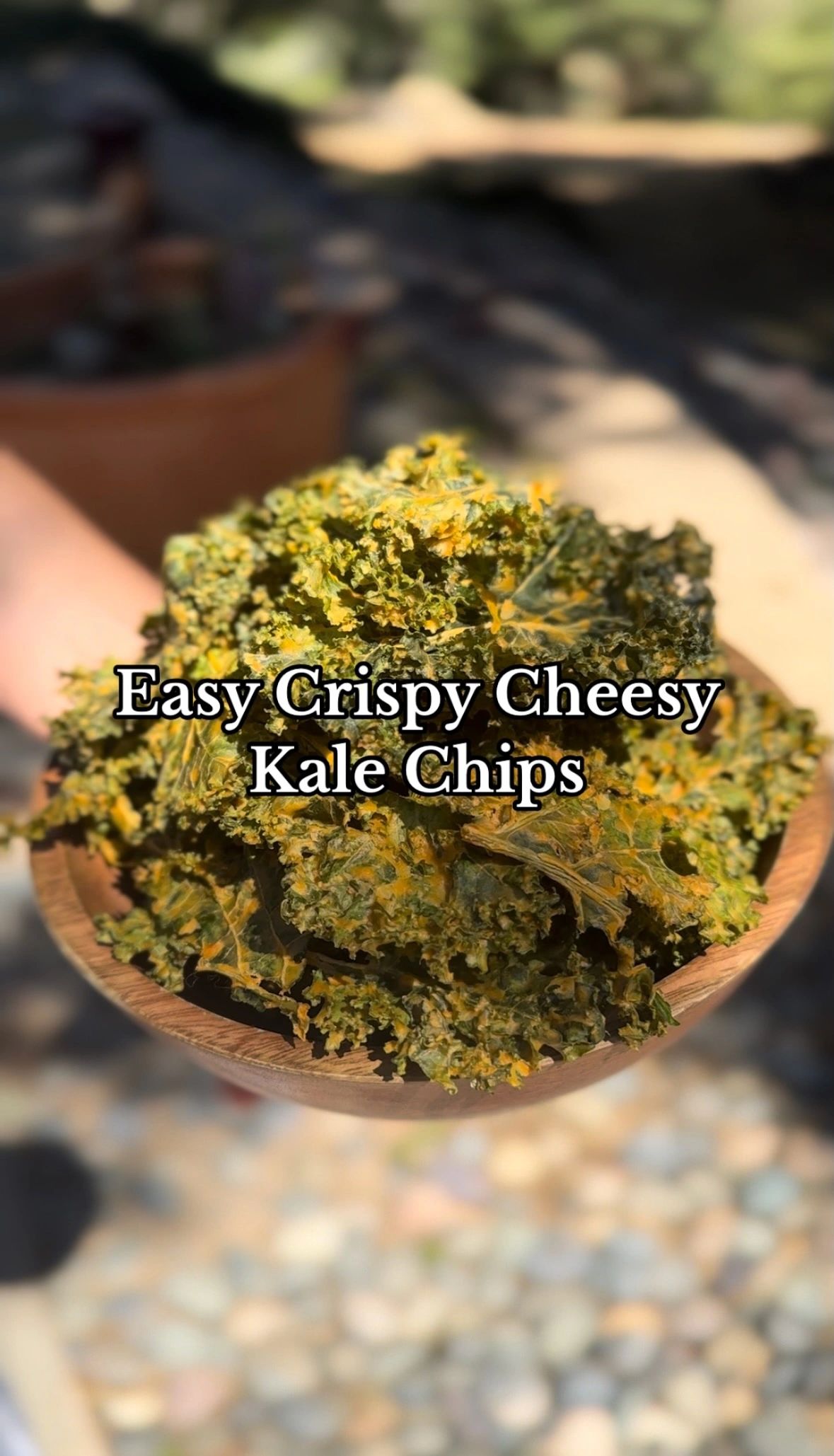 A Guide To Making Crispy Cheesy Vegan Kale Chips