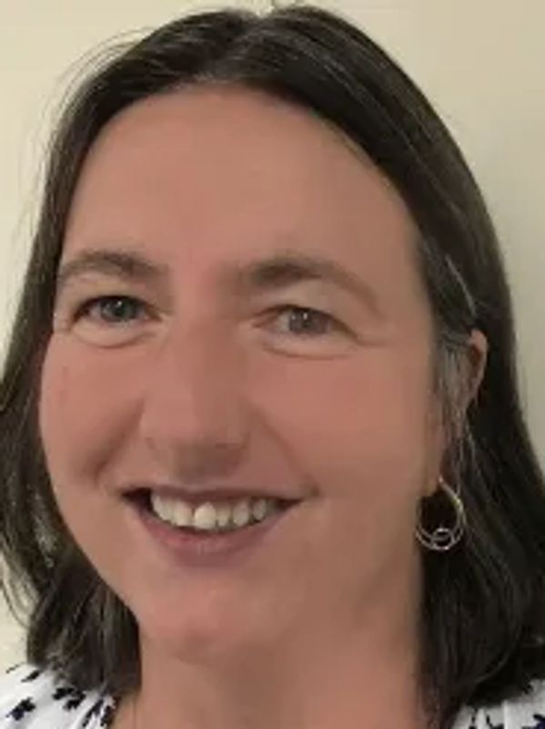 Photo of Dr Jo Ruffin 