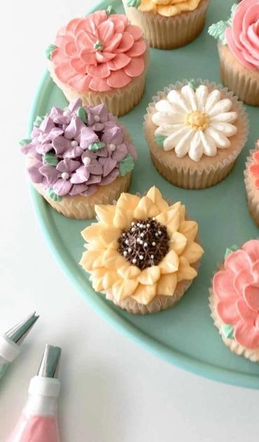 Learning to work with, colour, mix and decorate with buttercream icing.

Minimum 12