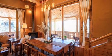 Dining area at Naggarville Homestay in Himachal