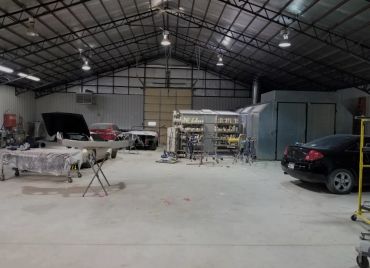 auto body repair shop