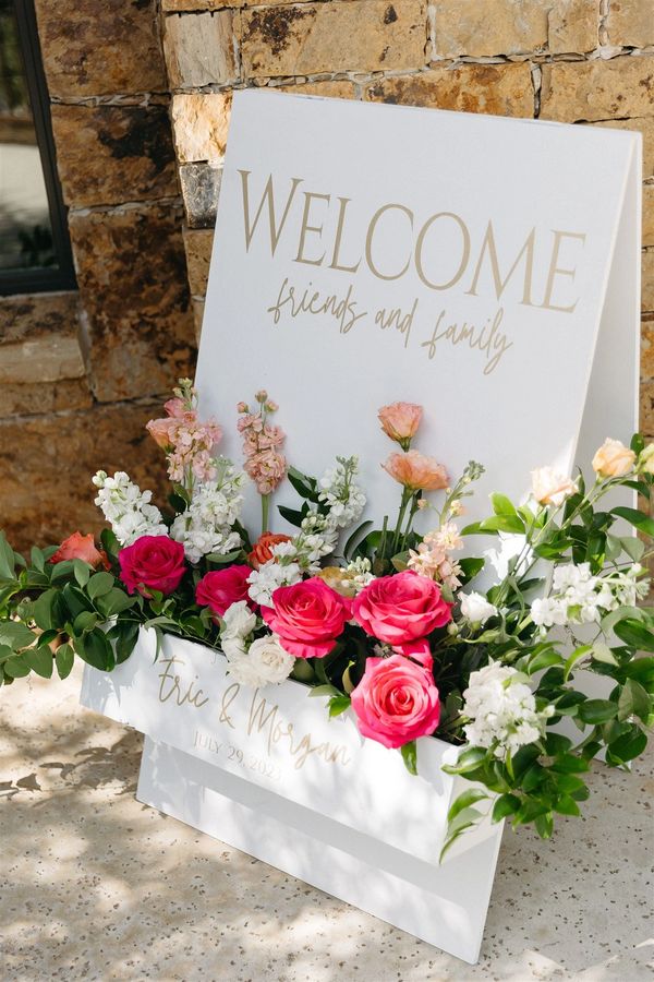 Kerrville Fredericksburg Wedding Planner
Wedding florist
Hill Country Wedding Venue
coordinator