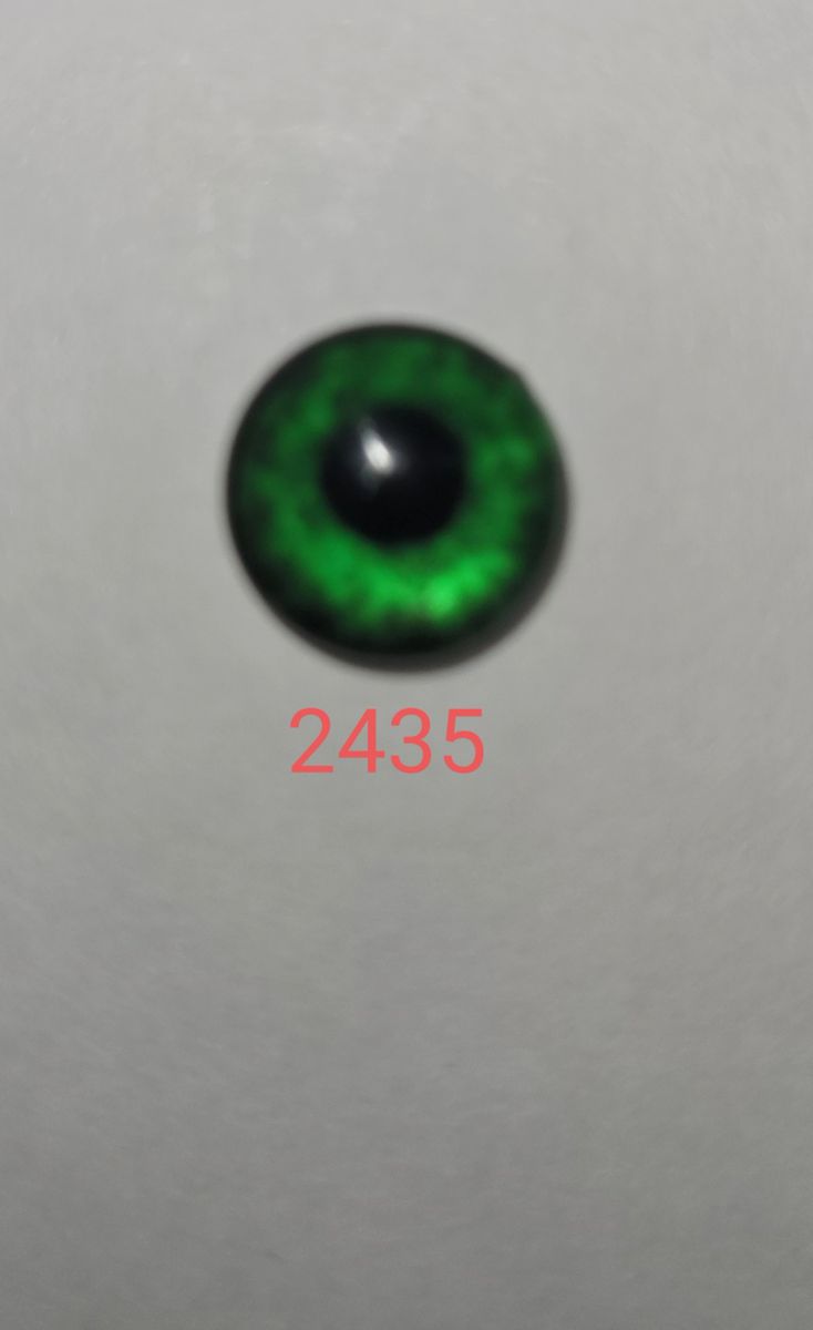 Custom Glass Eyes 2435 Green Haze 10pk