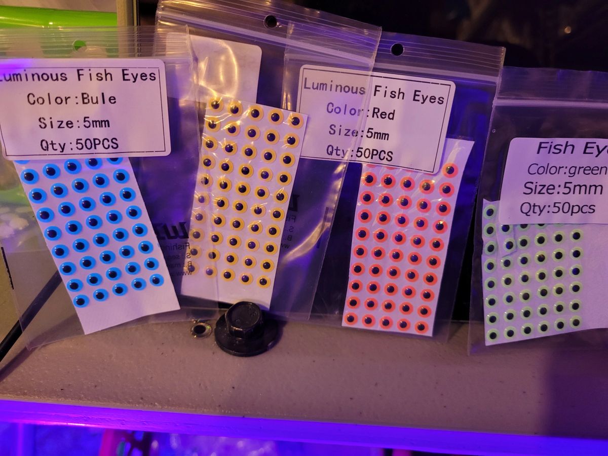Elllv 3mm - 12mm Luminous Fishing Lure Eyes DIY Glow 3D Fish Eyes Saltwater Fishing  Lure Making