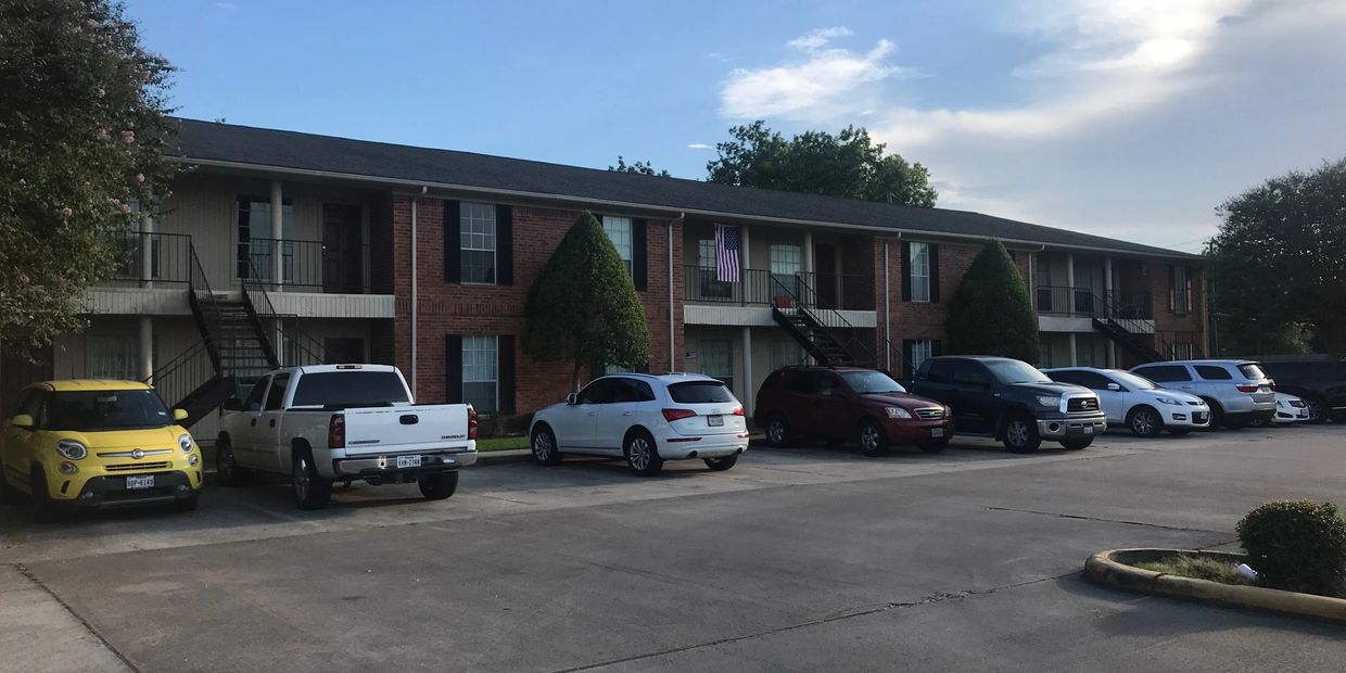 Winston Chase Apartments Home