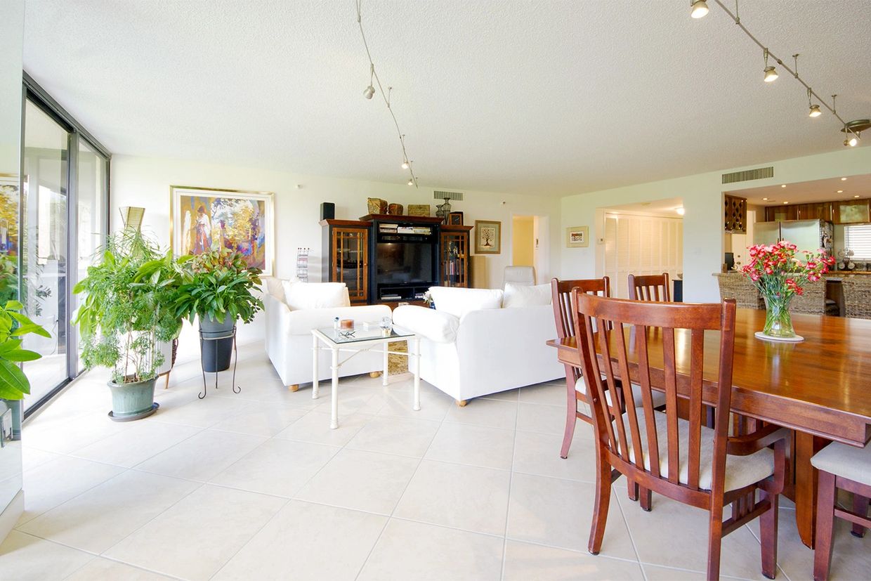 The Envoy
2480 Presidential Way Apt 302
West Palm Beach, FL 33401
