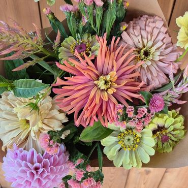 west acre farm produce Mount Brydges Ontario farm stand market garden local flower farm vegetables