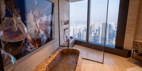 Burj Khalifa - Shower