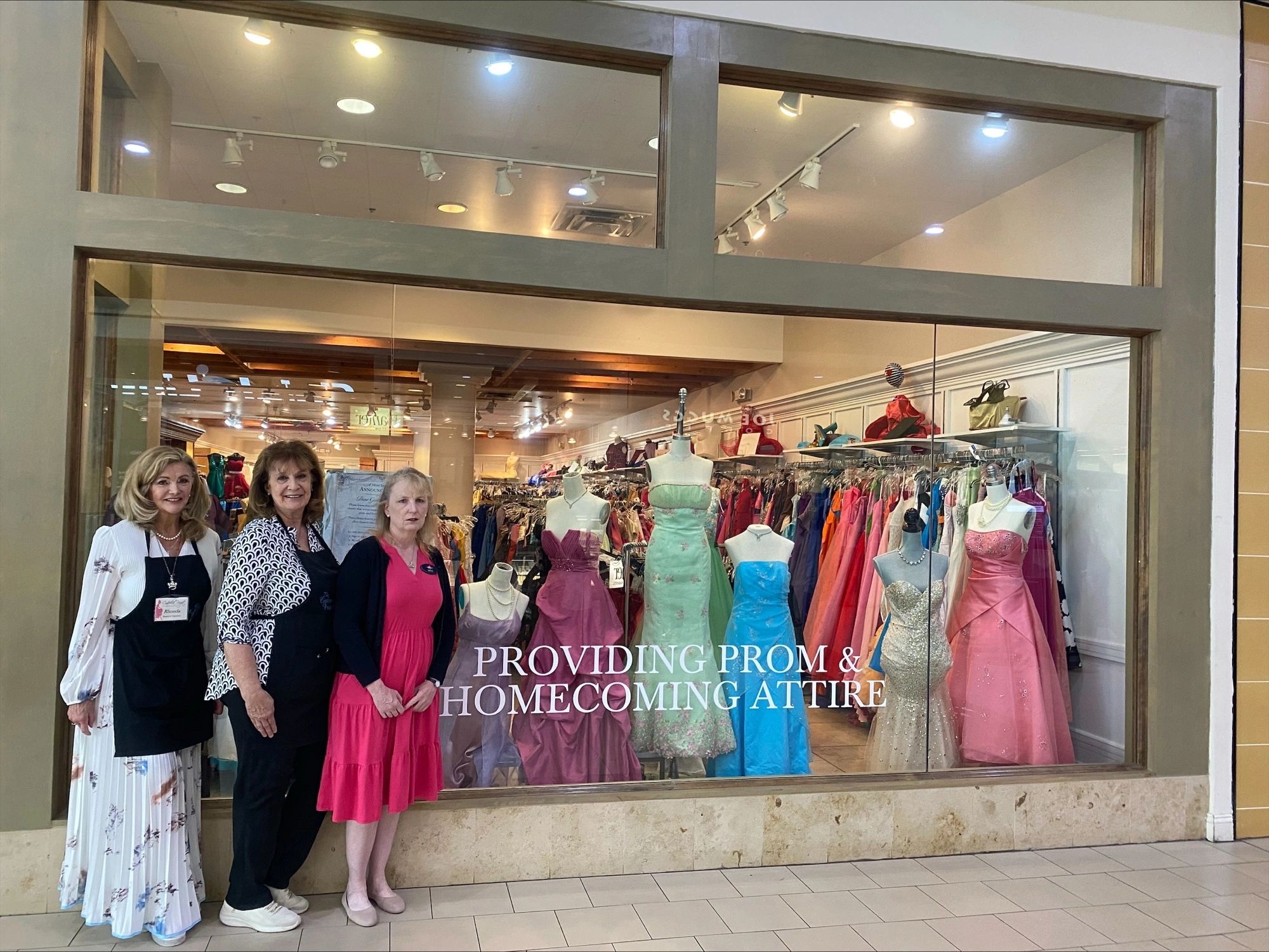 homecoming dress shops in harrisonburg va details details details!  Portia & Scarlett #ReflectionsPromandPageant  #ShopLocal #HarrisonburgVA, #green #emerald #stunning #greendress #obsessed  #stunning #details #corset #sleek #elegant #fun